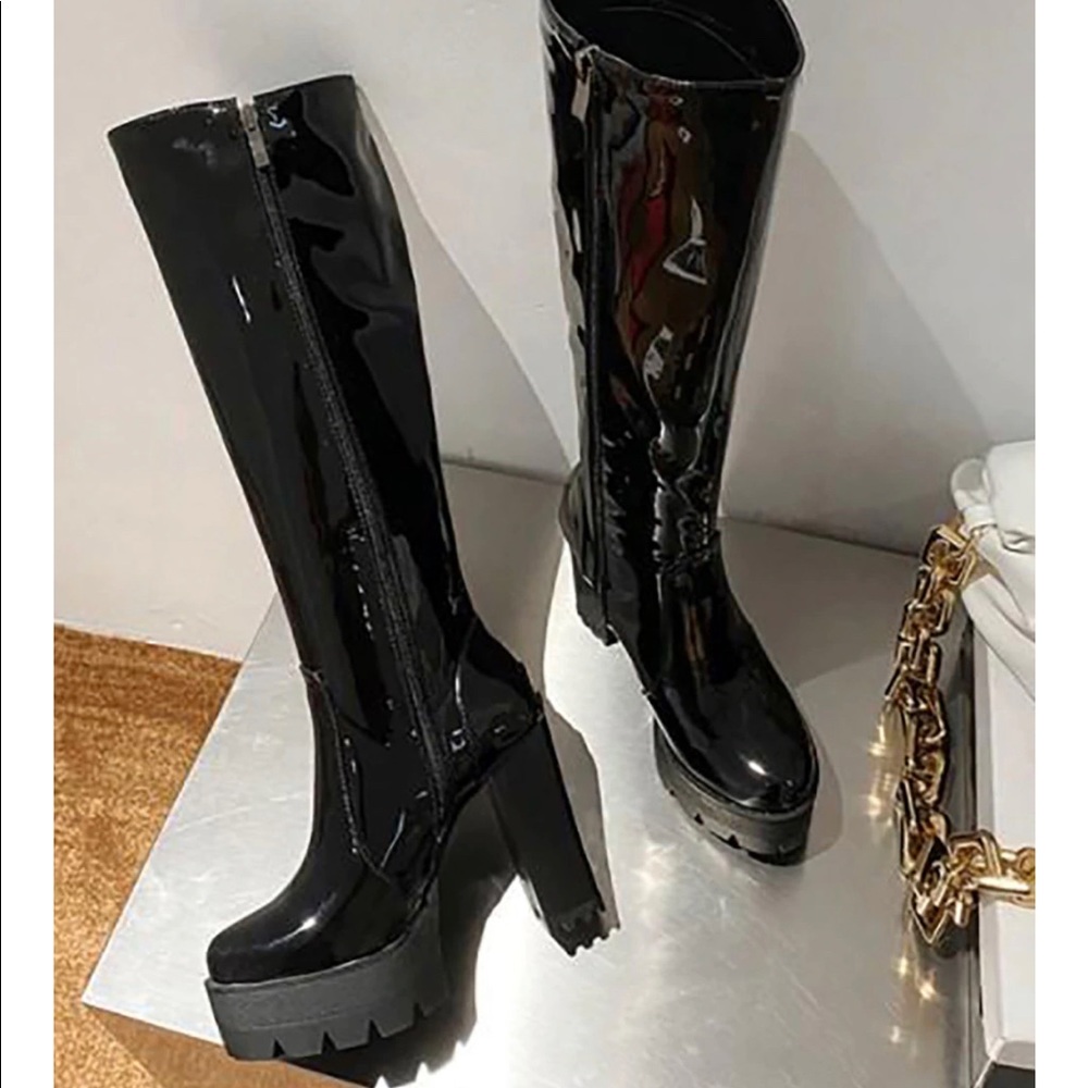 COPY - 5.5 knee-high heeled boots